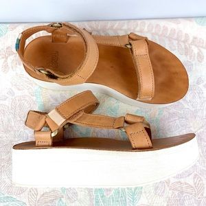 Teva Leather Flatform Universal Platform Sandals